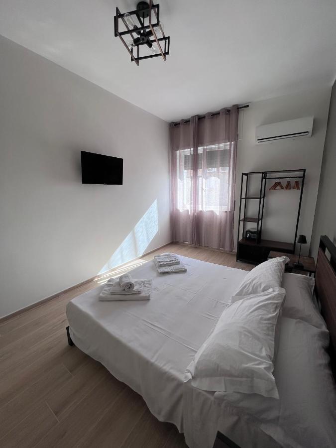 Medusa Duomo Guest House Napoli Ngoại thất bức ảnh