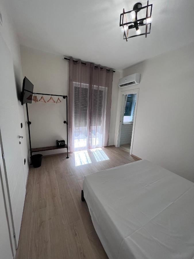 Medusa Duomo Guest House Napoli Ngoại thất bức ảnh