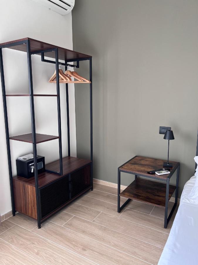 Medusa Duomo Guest House Napoli Ngoại thất bức ảnh