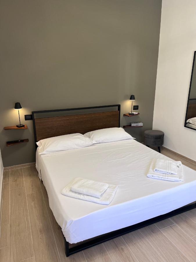 Medusa Duomo Guest House Napoli Ngoại thất bức ảnh
